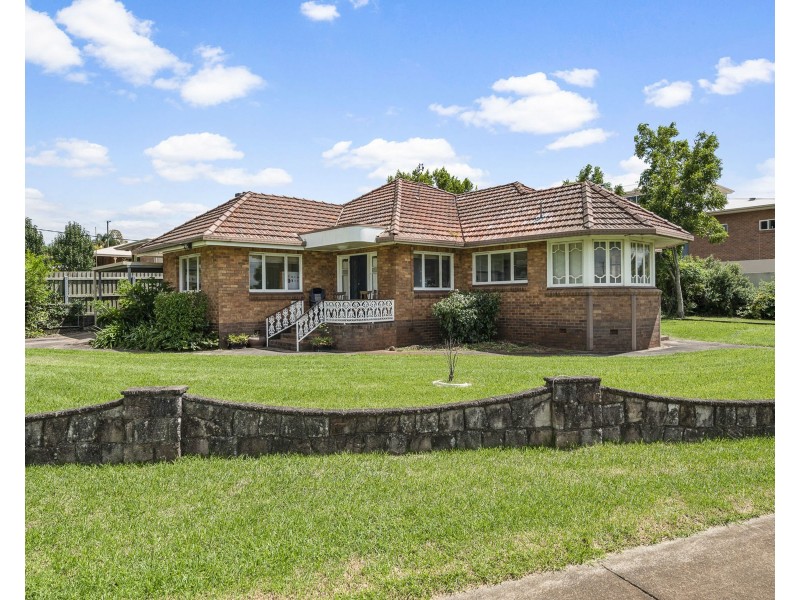 9 Goggs Street, Toowoomba City QLD 4350