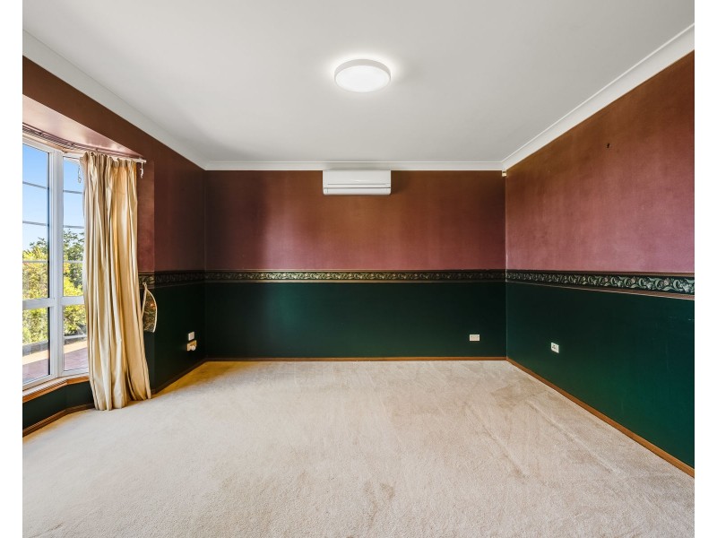 26 Beechcraft Court, Wilsonton QLD 4350