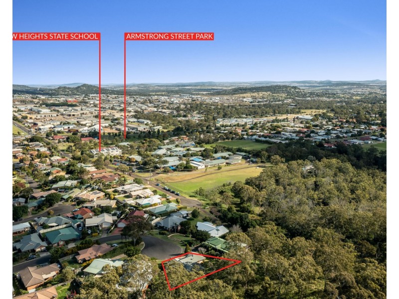 26 Beechcraft Court, Wilsonton QLD 4350