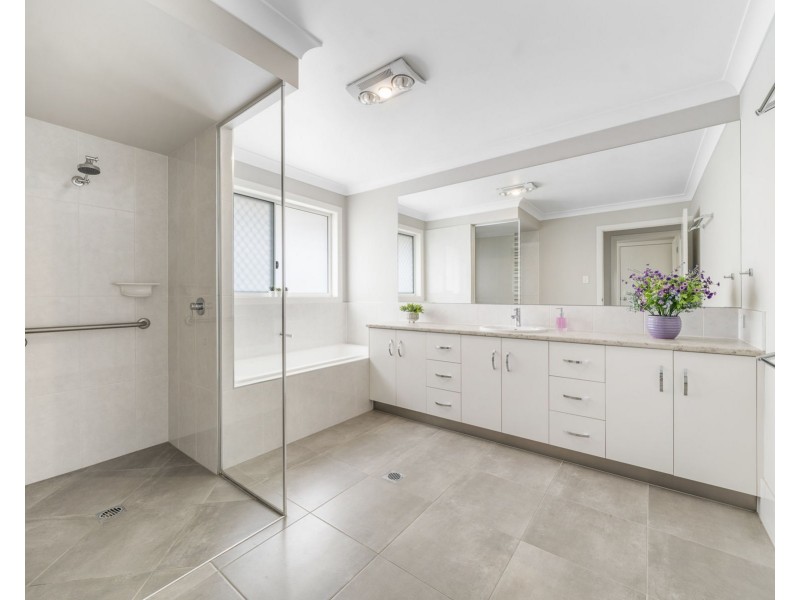 3 Mackay Court, Kingsthorpe QLD 4400