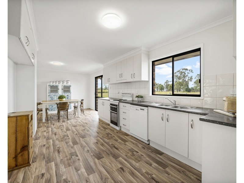 274 Goombungee Meringandan Road, Goombungee QLD 4354