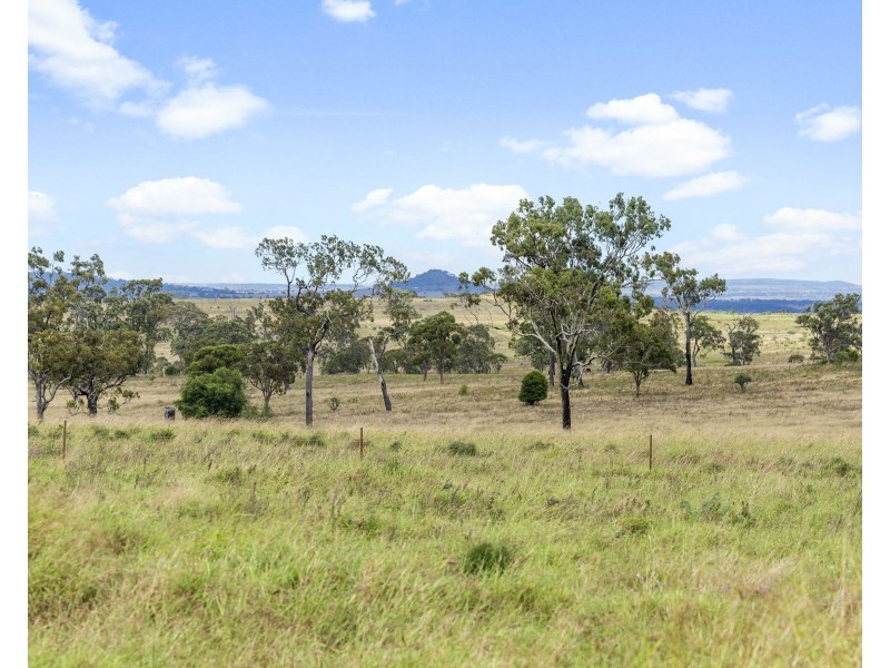 274 Goombungee Meringandan Road, Goombungee QLD 4354