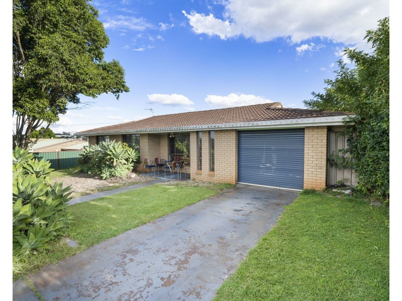32 Charnley Street, Kearneys Spring QLD 4350
