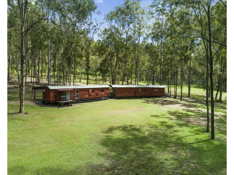 274 Penderests Road, Murphys Creek QLD 4352