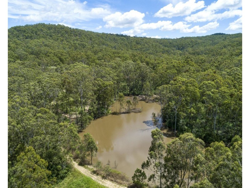 274 Penderests Road, Murphys Creek QLD 4352