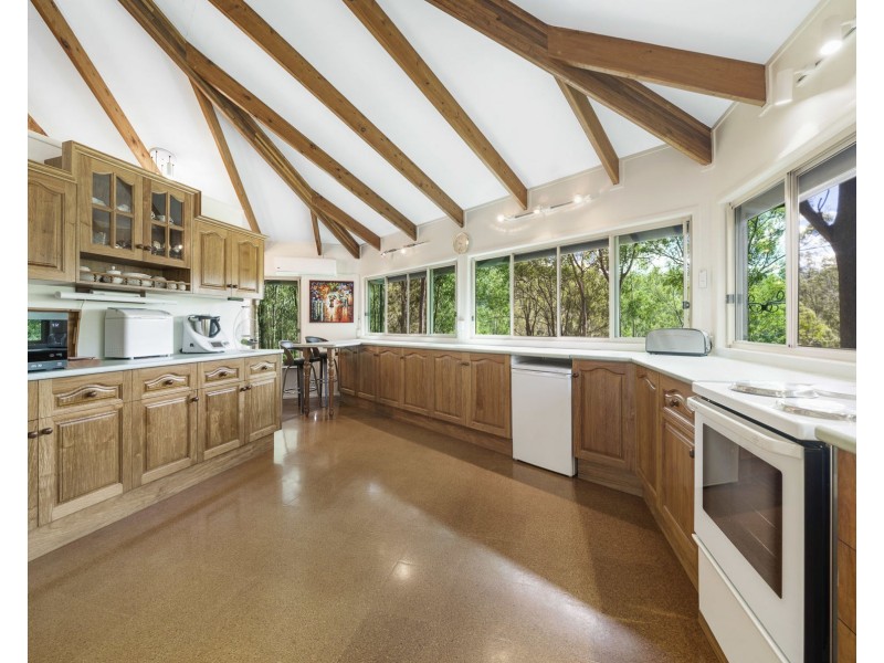 274 Penderests Road, Murphys Creek QLD 4352