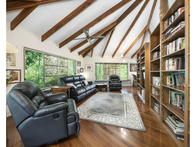 274 Penderests Road, Murphys Creek QLD 4352