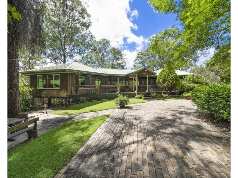 274 Penderests Road, Murphys Creek QLD 4352