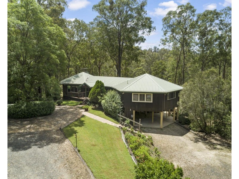 274 Penderests Road, Murphys Creek QLD 4352
