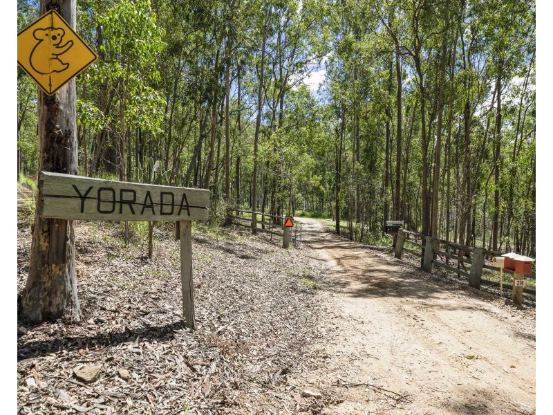 274 Penderests Road, Murphys Creek QLD 4352