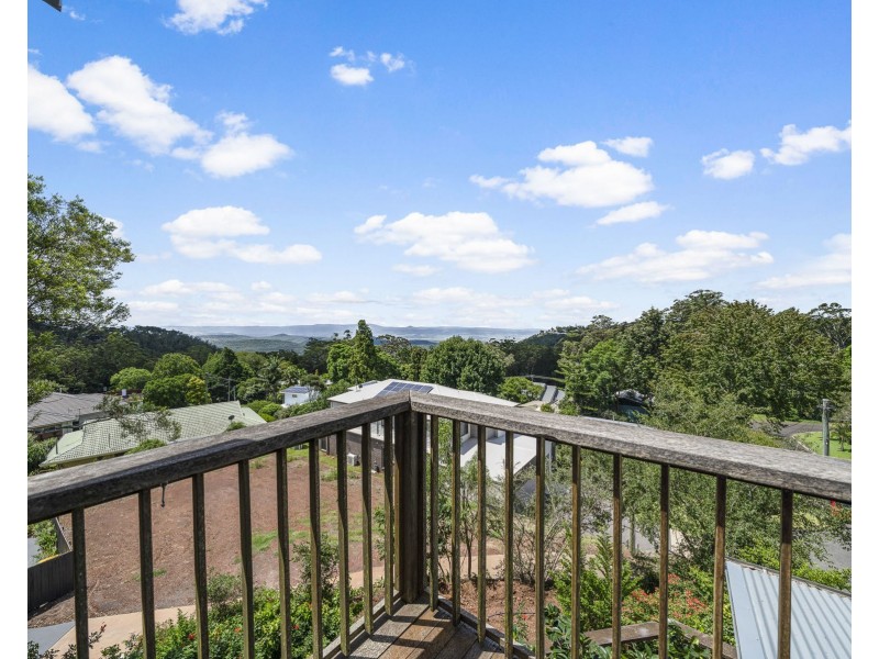 5 Macqueen Street, Mount Lofty QLD 4350