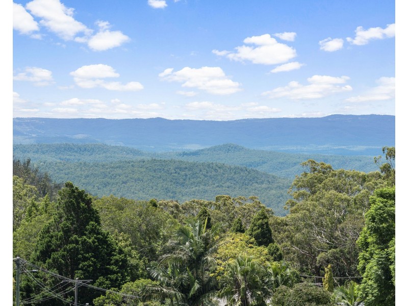 5 Macqueen Street, Mount Lofty QLD 4350