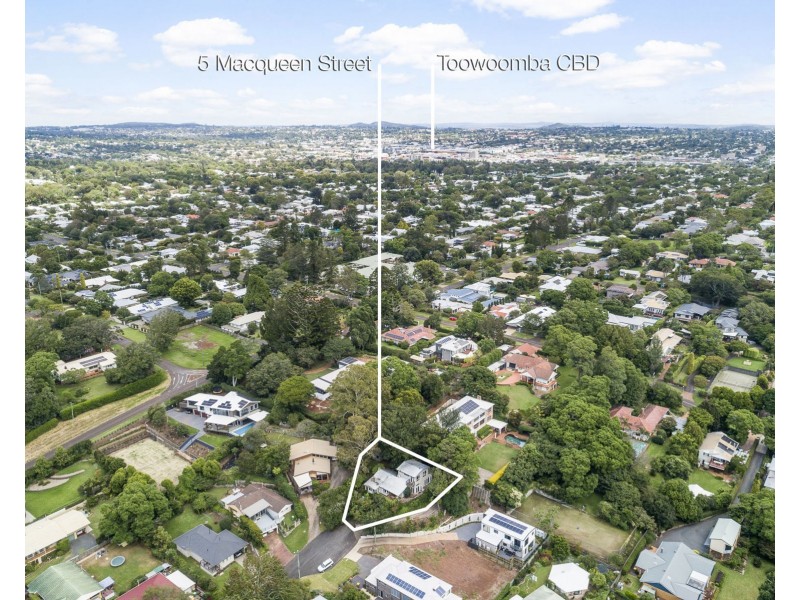 5 Macqueen Street, Mount Lofty QLD 4350