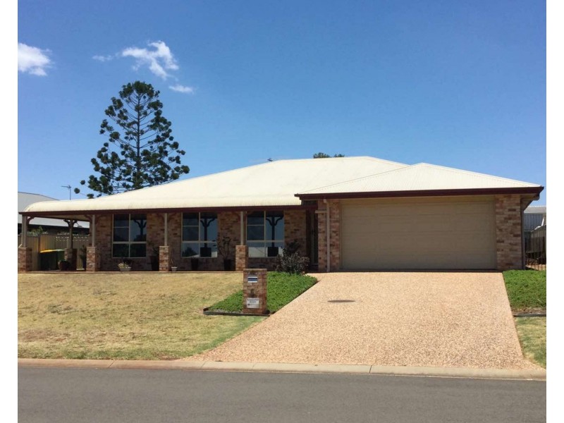 6 Clara Street, Highfields QLD 4352