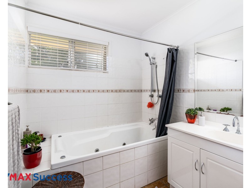 19 Jean Street, Harristown QLD 4350