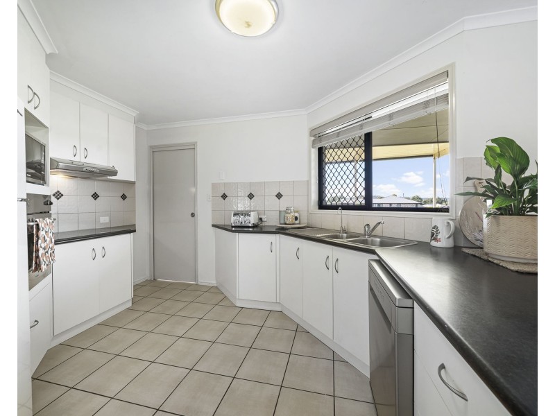12 Commonwealth Crescent, Gowrie Junction QLD 4352