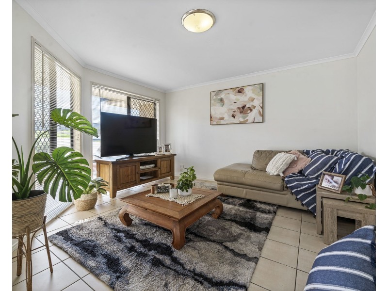 12 Commonwealth Crescent, Gowrie Junction QLD 4352