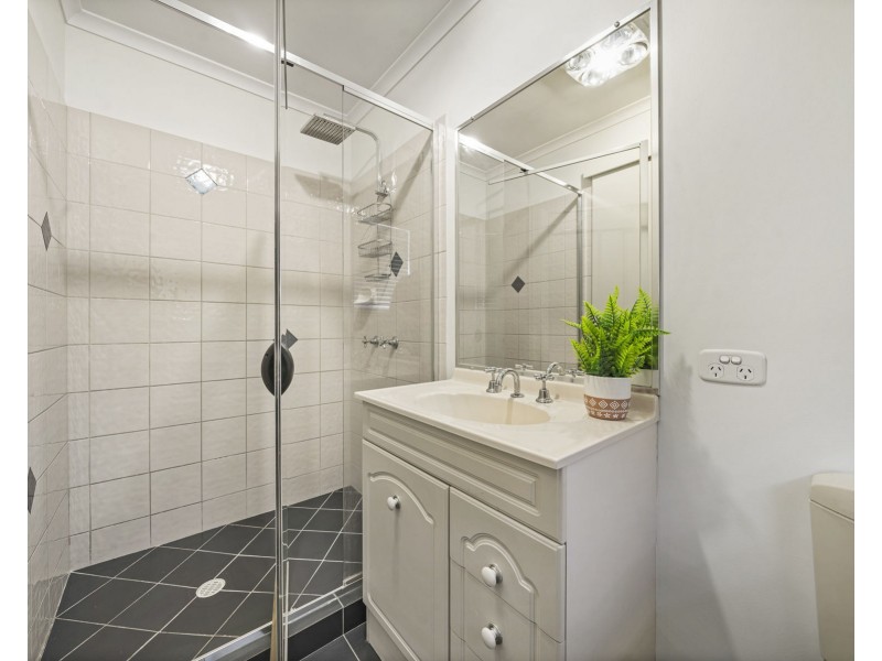 12 Commonwealth Crescent, Gowrie Junction QLD 4352