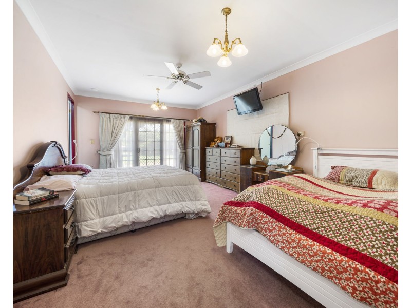 30 Harvey Road, Glenvale QLD 4350
