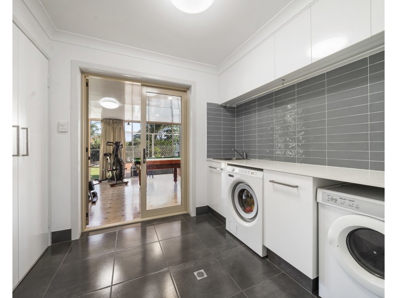 30 Harvey Road, Glenvale QLD 4350
