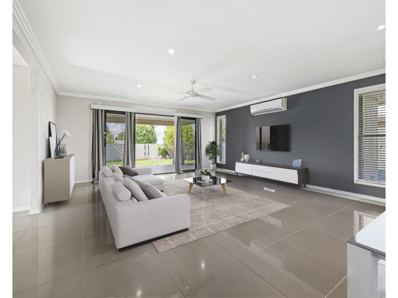 14 Pugh Street, Middle Ridge QLD 4350