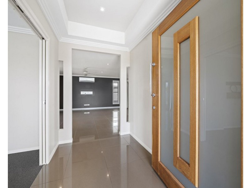 14 Pugh Street, Middle Ridge QLD 4350