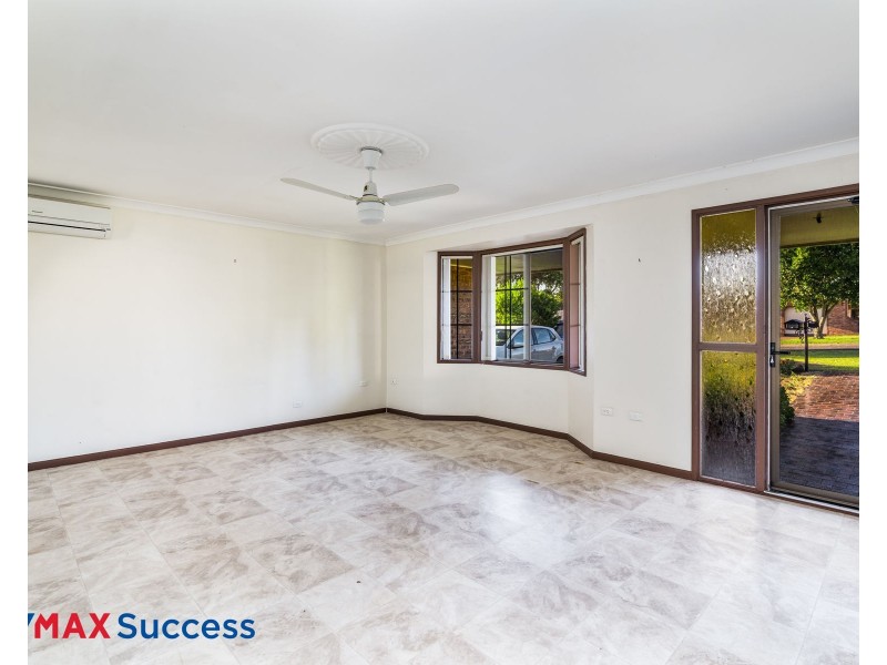 42 Kingsford Smith Drive, Wilsonton QLD 4350