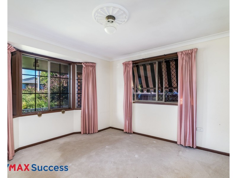 42 Kingsford Smith Drive, Wilsonton QLD 4350