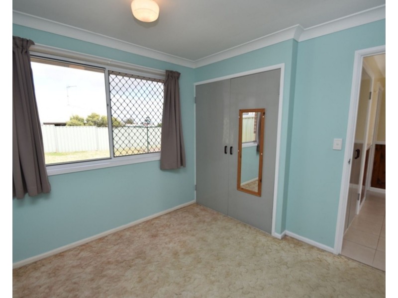 152 Hursley Road, Glenvale QLD 4350