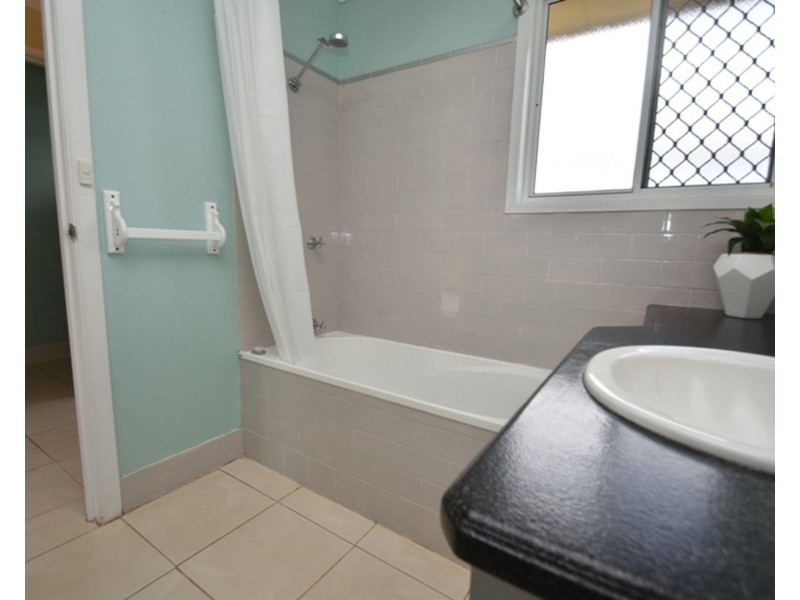152 Hursley Road, Glenvale QLD 4350