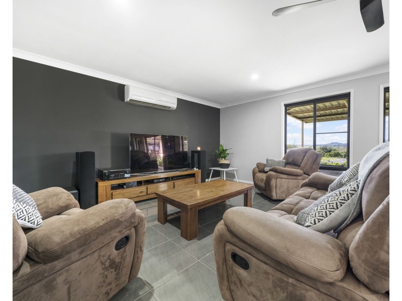 25 Sunshine Way, Kingsthorpe QLD 4400