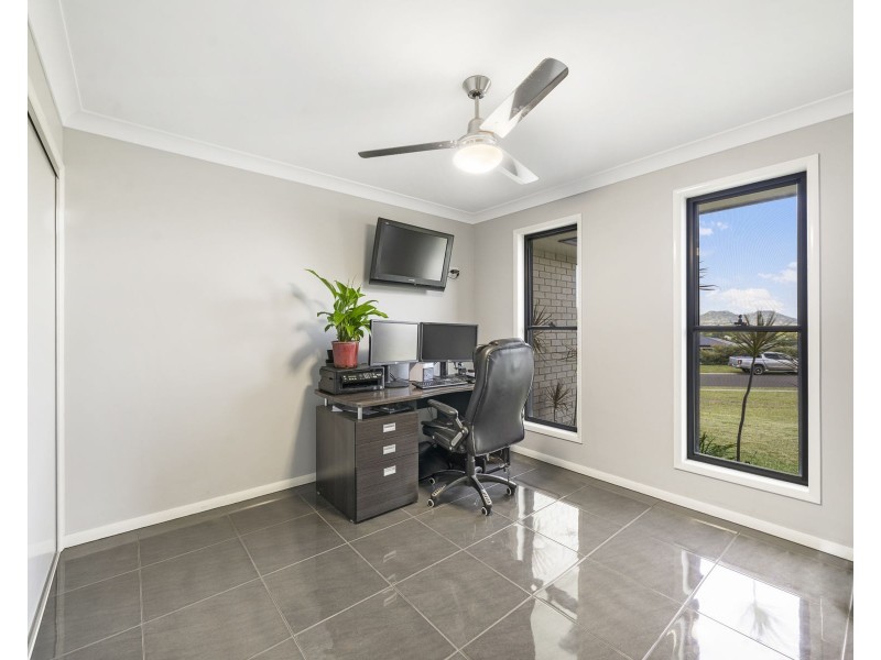 25 Sunshine Way, Kingsthorpe QLD 4400