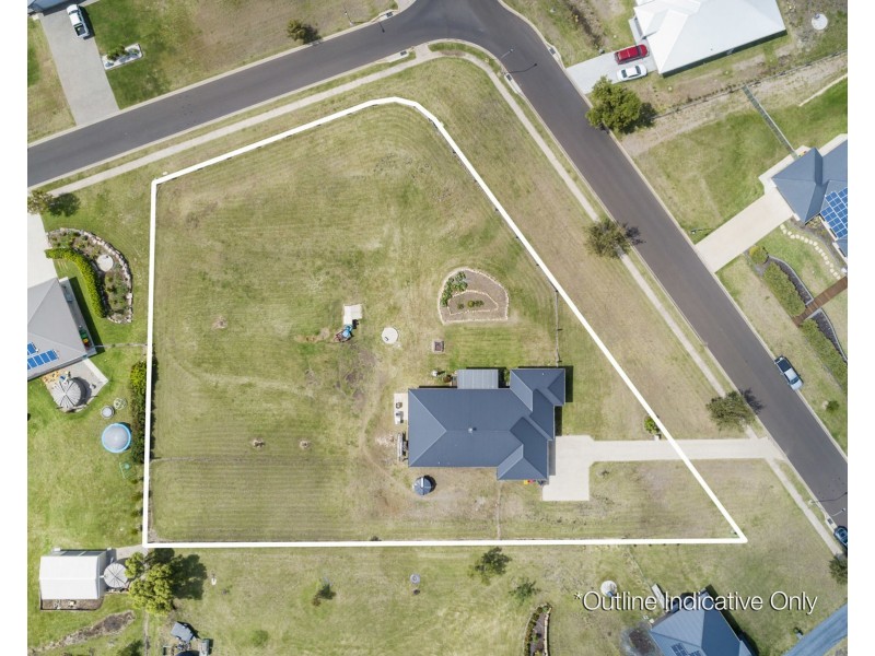 25 Sunshine Way, Kingsthorpe QLD 4400