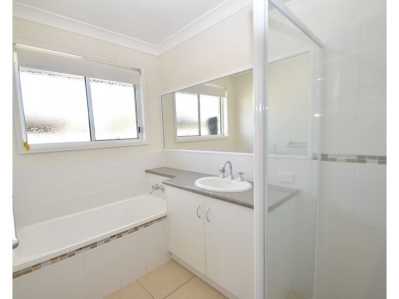 48 Wareena Crescent, Glenvale QLD 4350