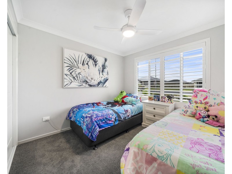 7 Fitzgerald Circuit, Wyreema QLD 4352