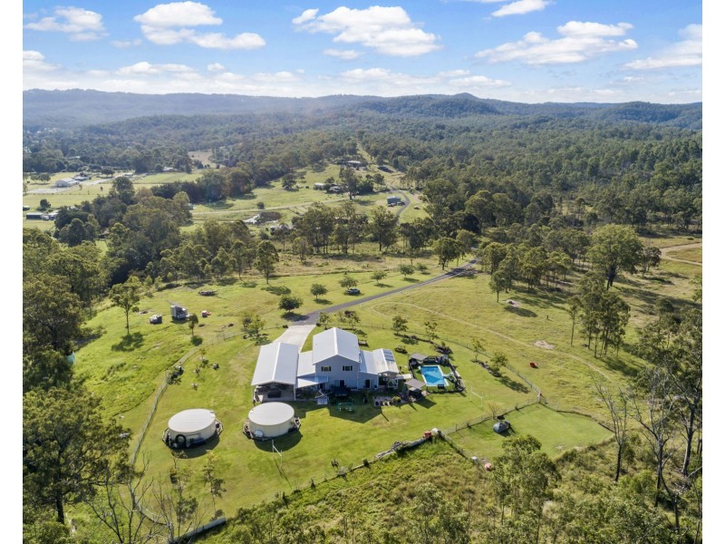 62 Penfolds Road, Murphys Creek QLD 4352