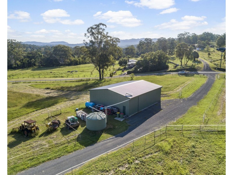 62 Penfolds Road, Murphys Creek QLD 4352