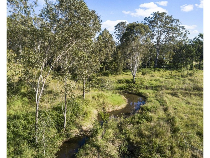 62 Penfolds Road, Murphys Creek QLD 4352
