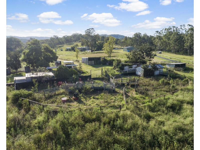 62 Penfolds Road, Murphys Creek QLD 4352