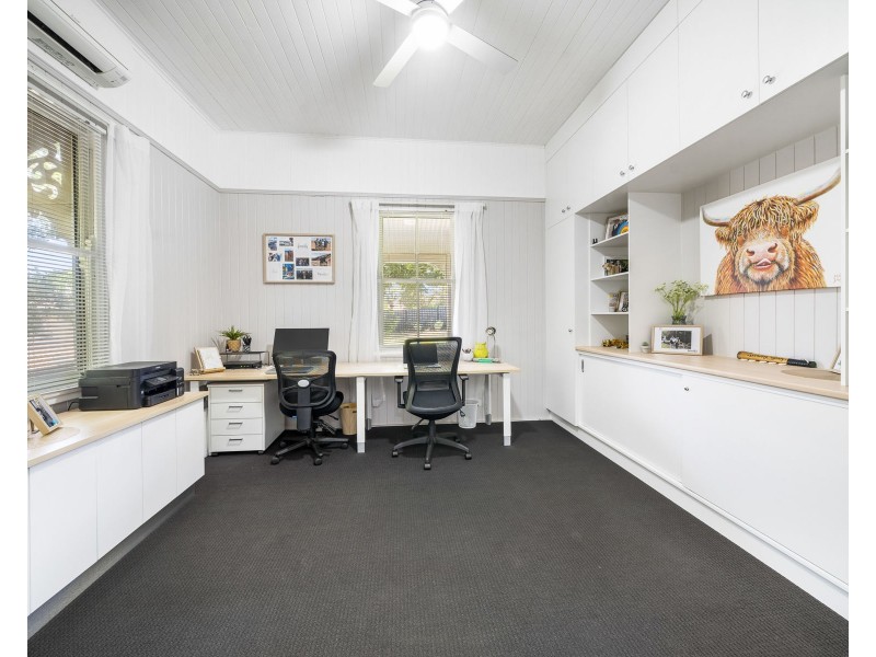 285 South Street, Harristown QLD 4350