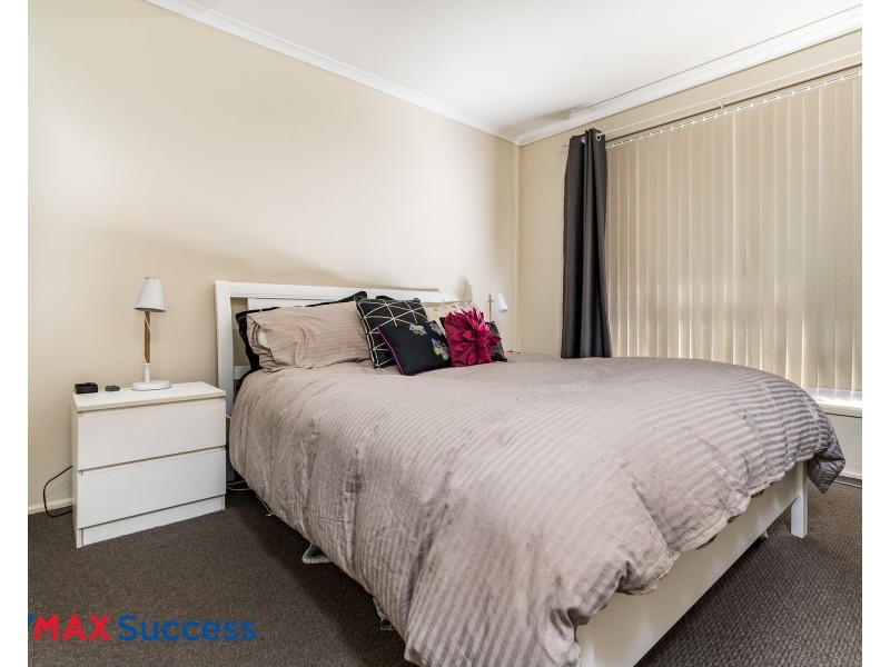 4 Honeysuckle Drive, Glenvale QLD 4350