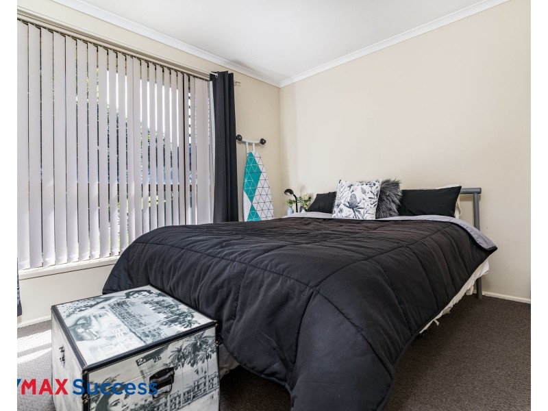 4 Honeysuckle Drive, Glenvale QLD 4350