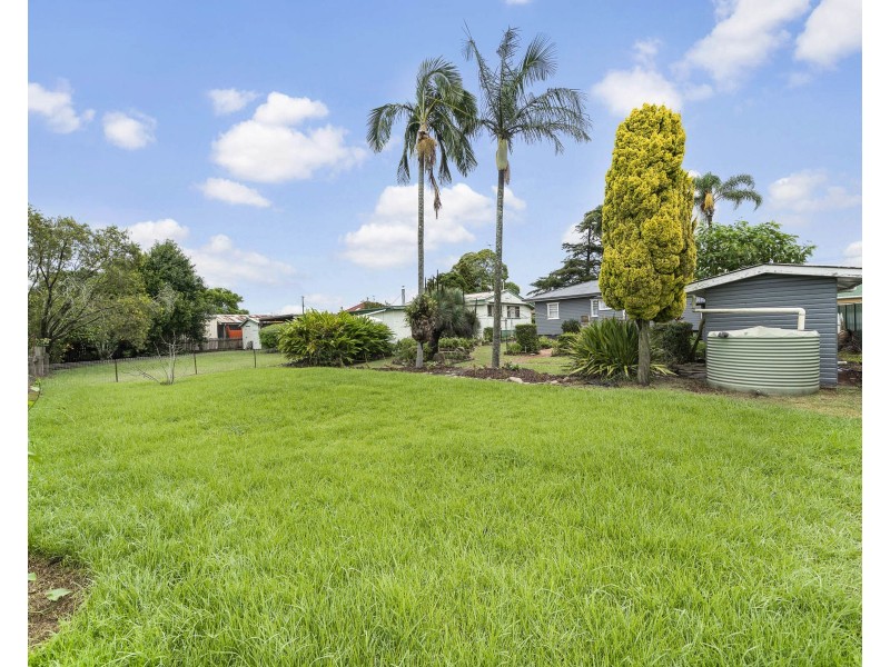 92 Drayton Road, Harristown QLD 4350