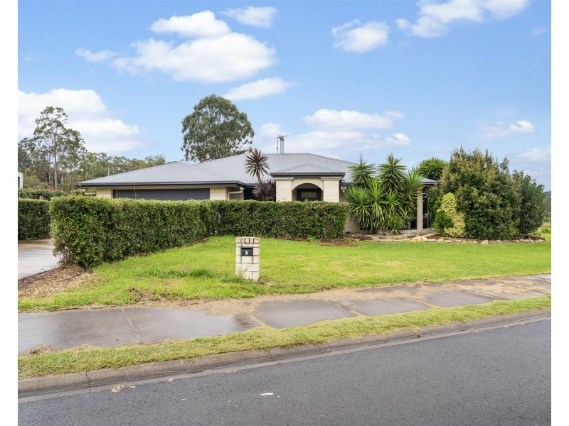 9 Baxwill Court, Top Camp QLD 4350