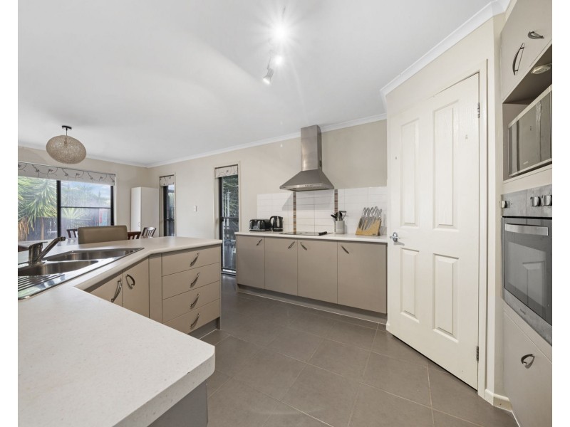 9 Baxwill Court, Top Camp QLD 4350