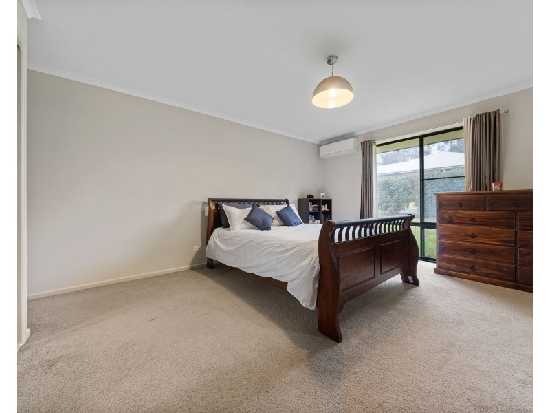 9 Baxwill Court, Top Camp QLD 4350
