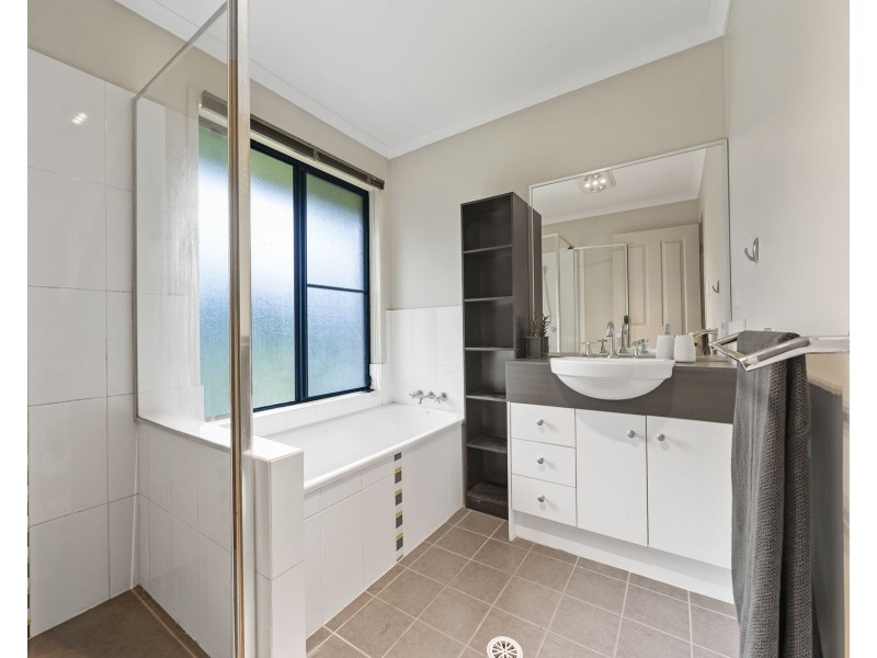 9 Baxwill Court, Top Camp QLD 4350