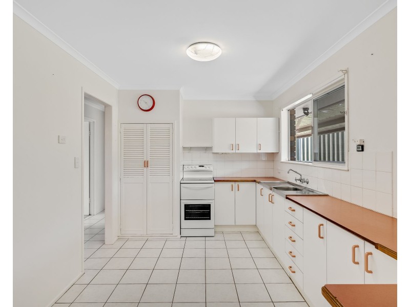 11 Koombarra Street, Harlaxton QLD 4350