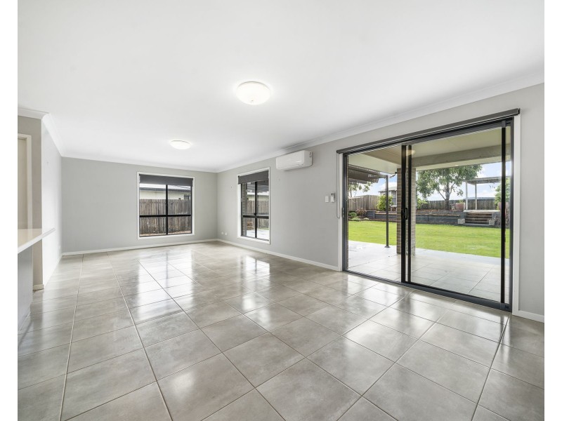 34 Magpie Drive, Cambooya QLD 4358