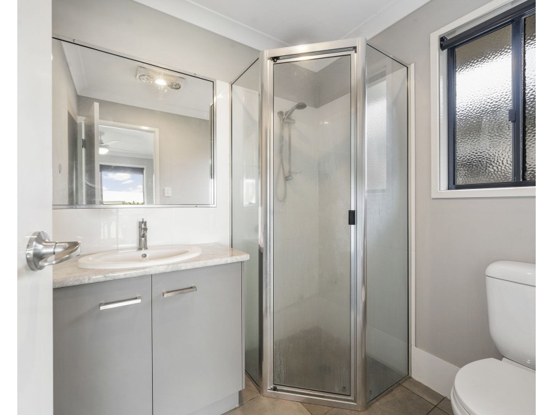 34 Magpie Drive, Cambooya QLD 4358